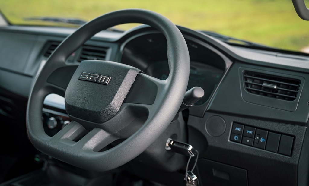 SRM T3 EV electric mini truck steering wheel